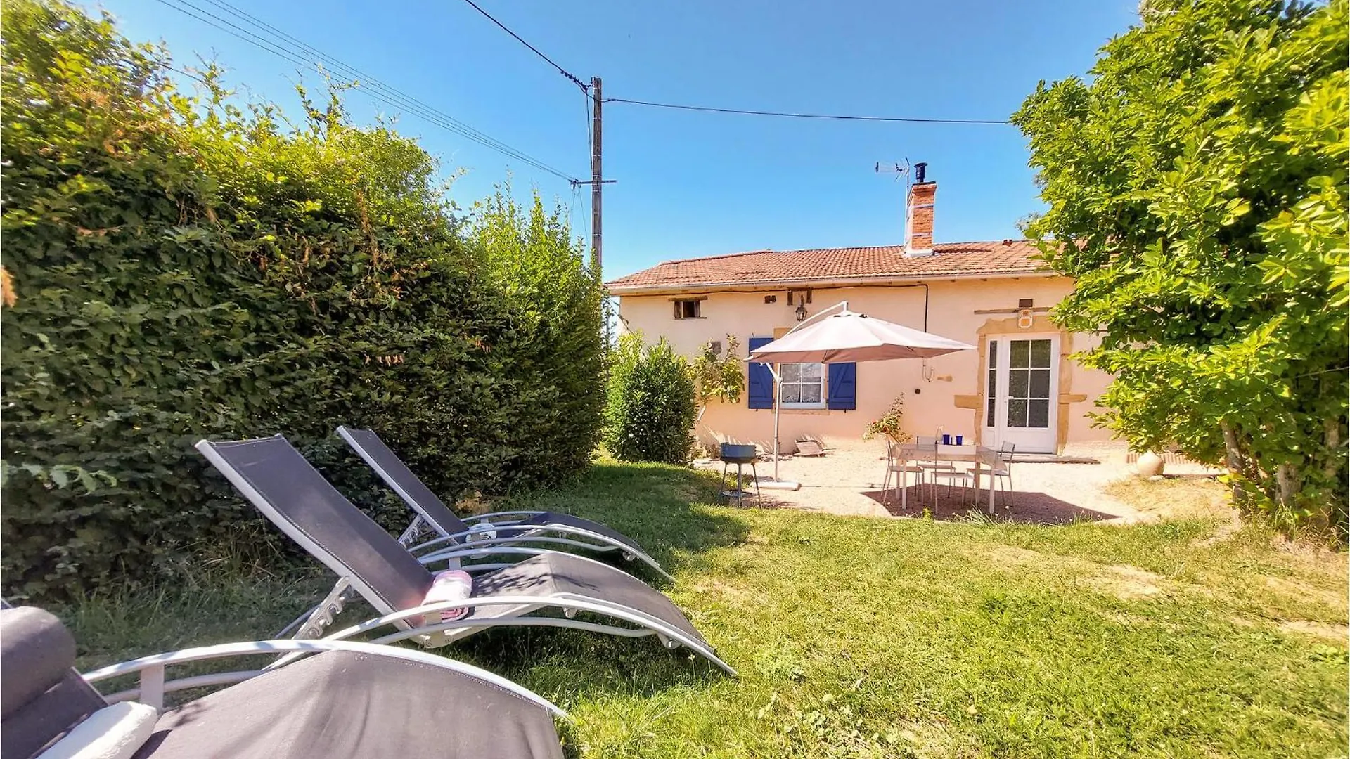 Gite Aux Hirondelles Pouilly-sous-Charlieu 0*,  France